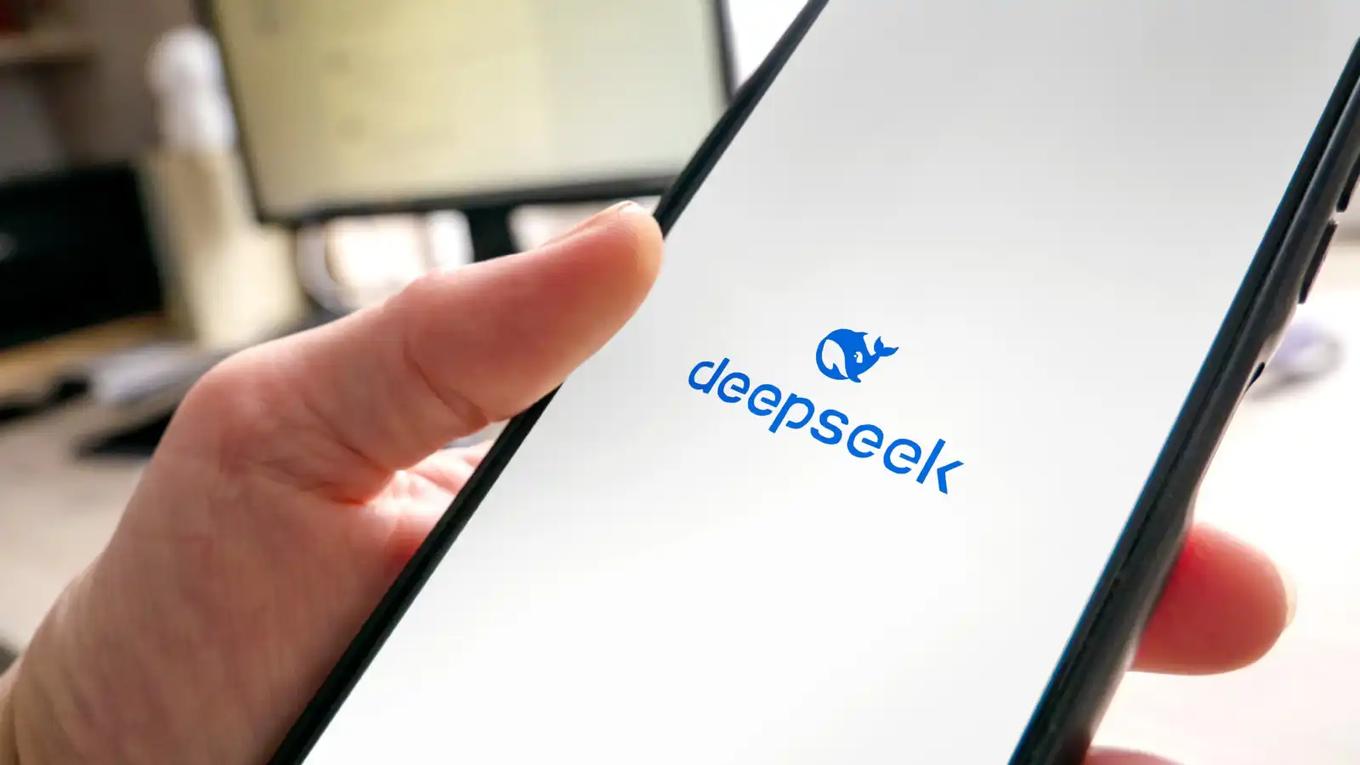 كل ما تحتاج لمعرفته حول تطبيق DeepSeek