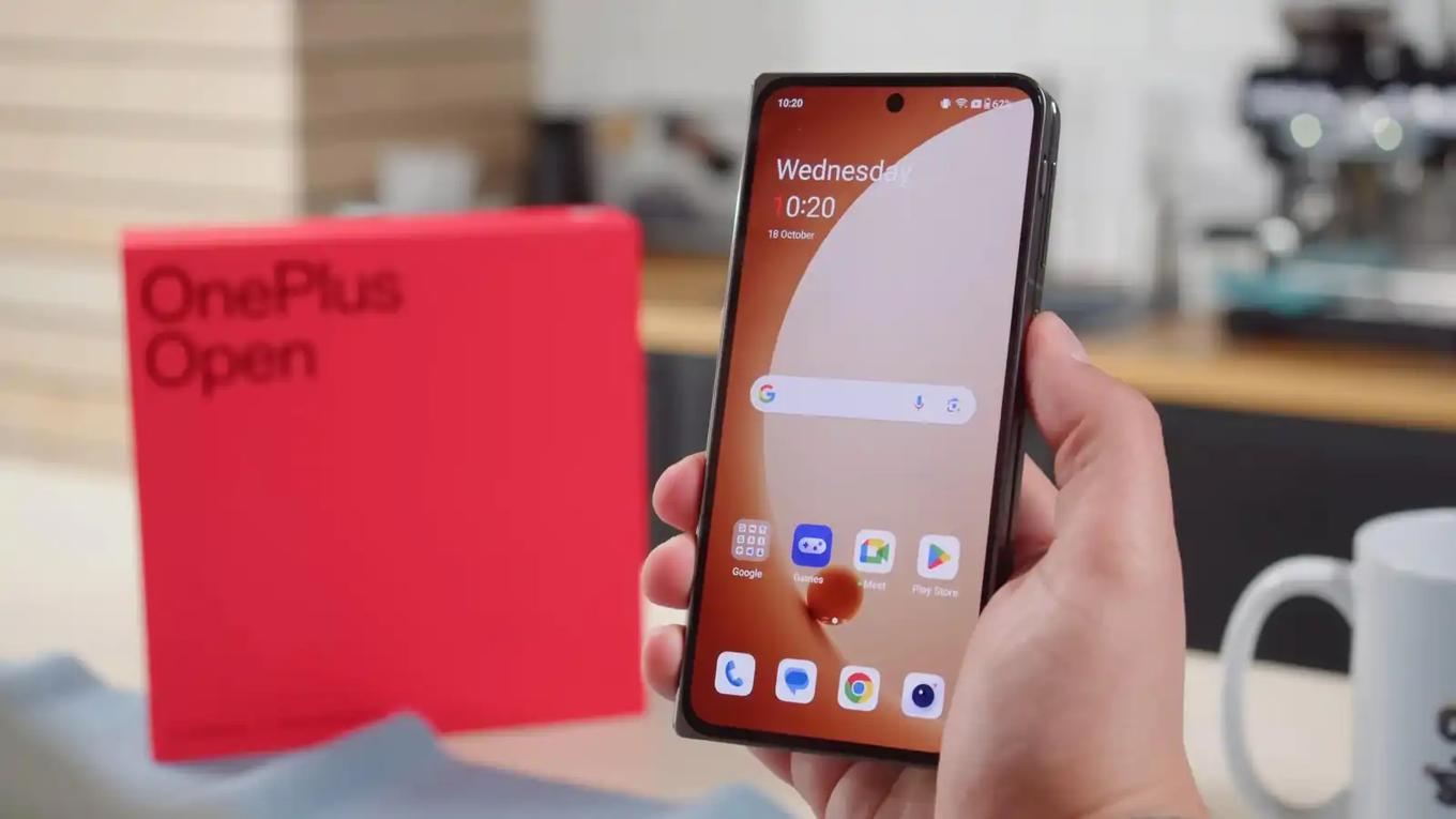 هاتف OnePlus 15