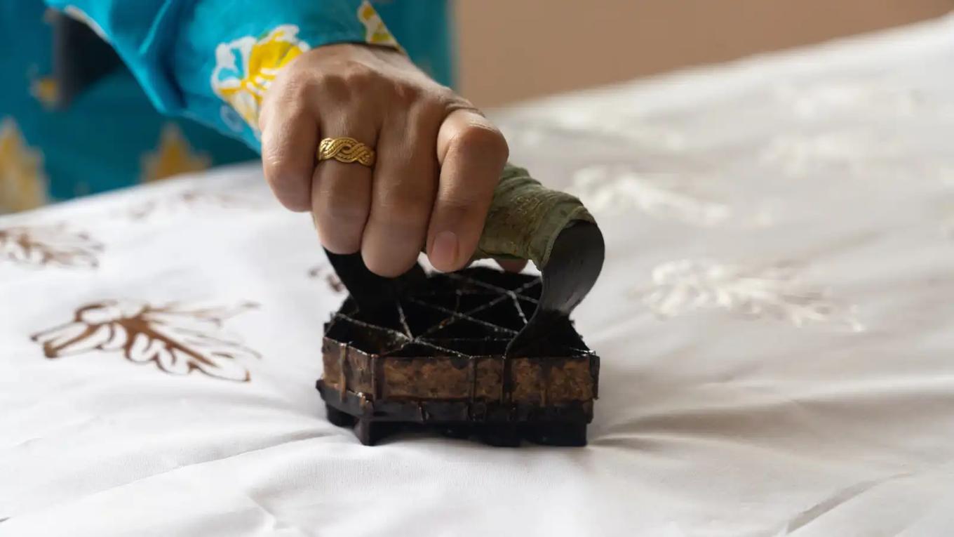 ورق الحائط