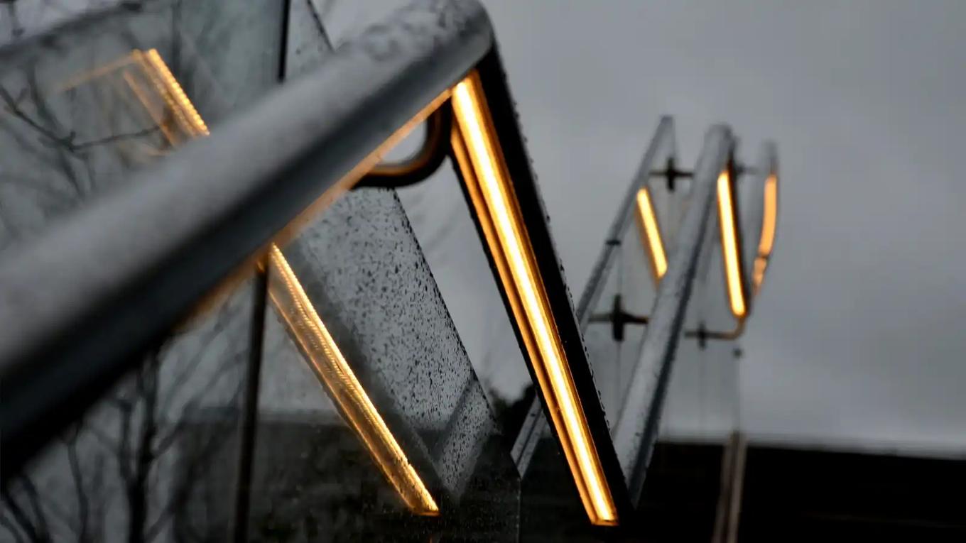 الإضاءة بشرائط LED