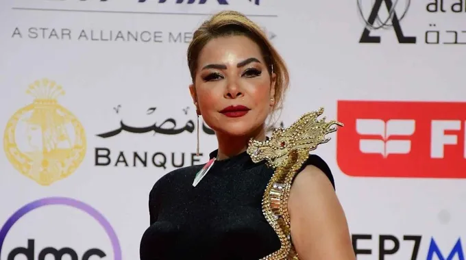 الفنانة ألفت عمر ووعكة والدها الصحية