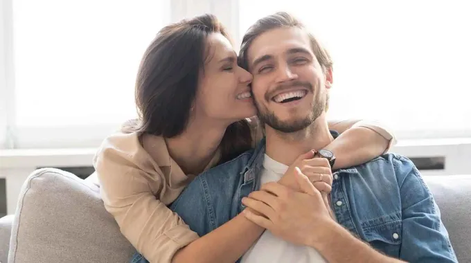 عادات تعزيز العلاقات العاطفية السعيدة