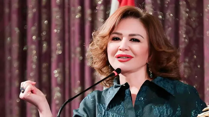 إلهام شاهين تتألق في مهرجان الجونة السينمائي