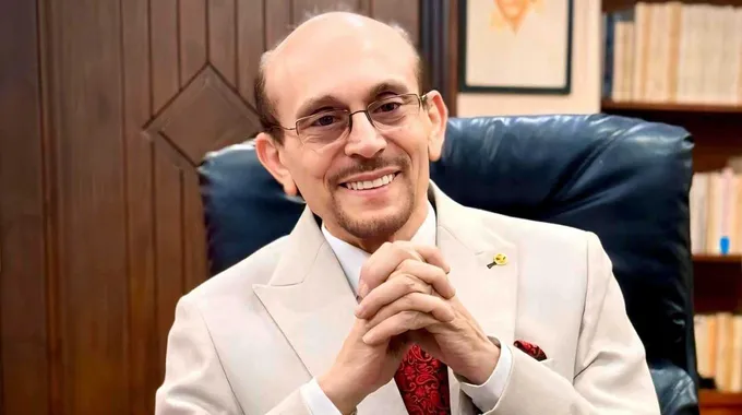 تامر حسني يطلق كليب