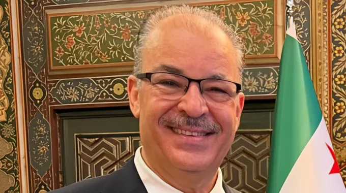 خلاف عارف الطويل ومازن الناطور: تفاصيل جديدة