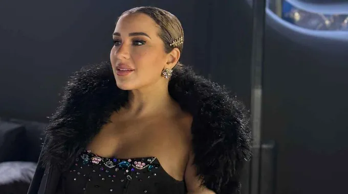 أسما شريف منير ترتدي الحجاب وتوجه رسالة