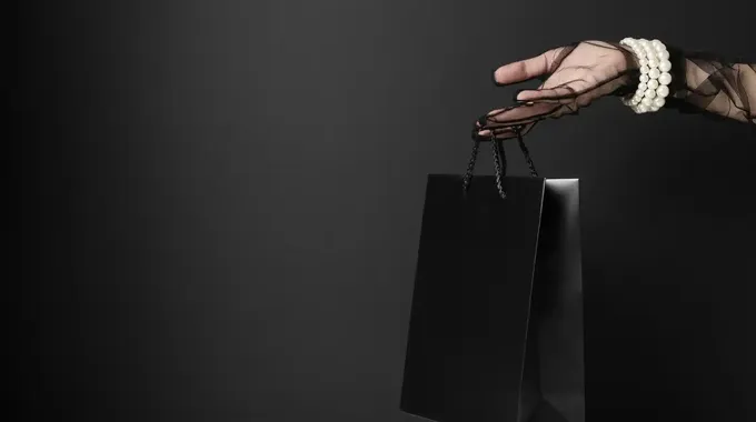 تراجع سوق السلع الفاخرة وأسبابه