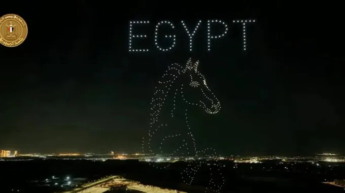 يسرا تتألق في افتتاح بطولة الفروسية