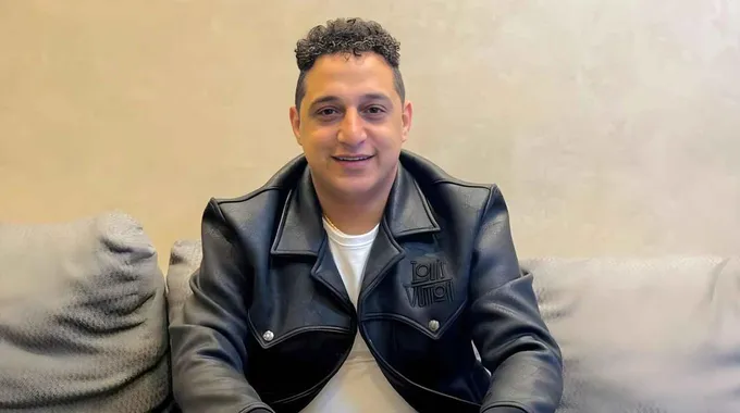 رضا البحراوي يعلق أعماله بسبب والدته