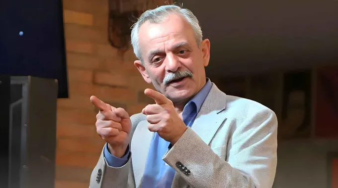 أدوار فايز قزق الأقرب إلى قلبه