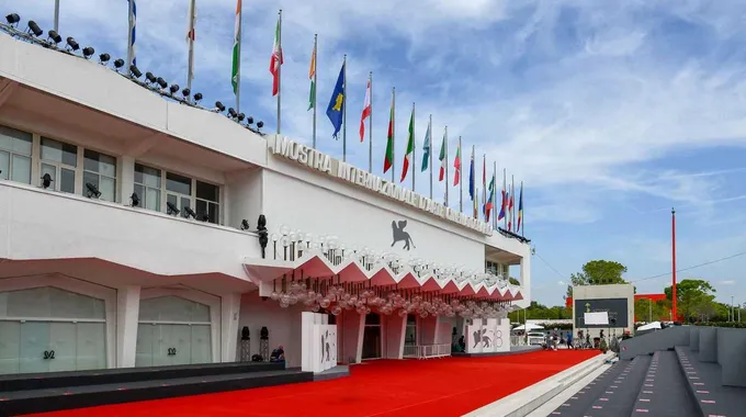 البحر الأحمر السينمائي يتألق في البندقية