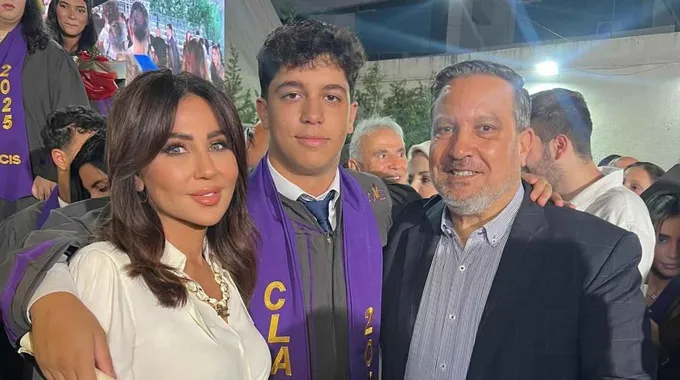 احتفال رابعة الزيات بتخرج ابنها دالي