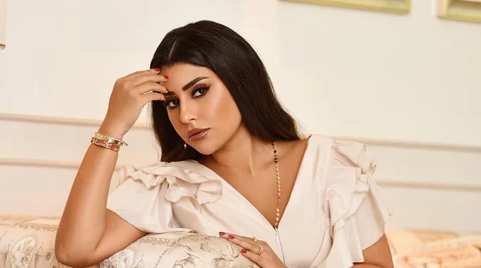 مسرحية وفاء وآيتن عامر في دبي