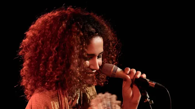 غالية بنعلي تحتفي بأم كلثوم في السوربون