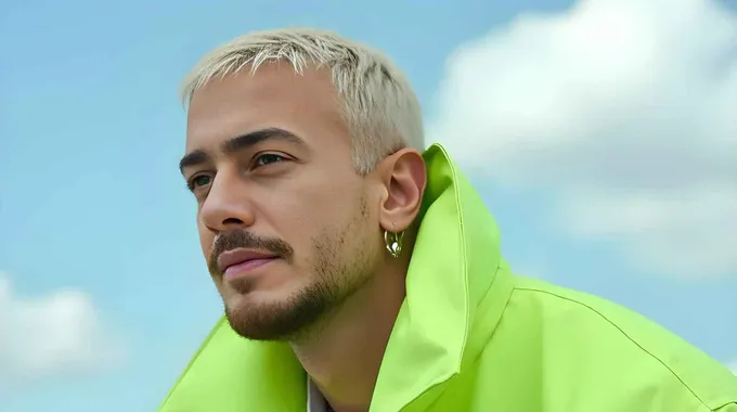 سعد لمجرد يعود إلى فرنسا للمحاكمة مجددًا