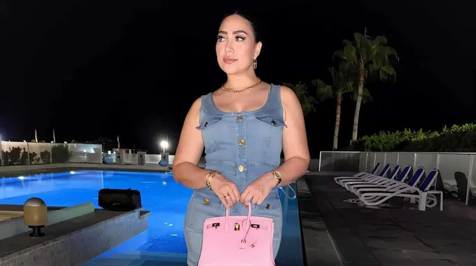 احتفال بوسي بعيد ميلادها وسط الأصدقاء