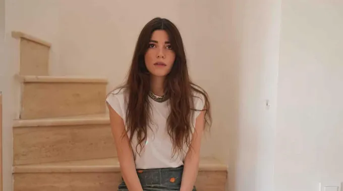 زواج جيرين موراي المفاجئ على شاطئ البحر