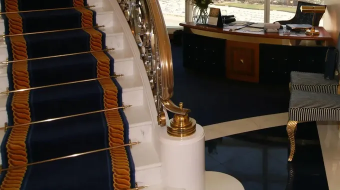 السلالم الداخلية: تجديد التصميم العصري