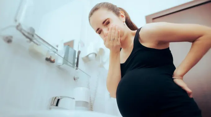 نصائح لتخفيف الغثيان والقيء أثناء الحمل
