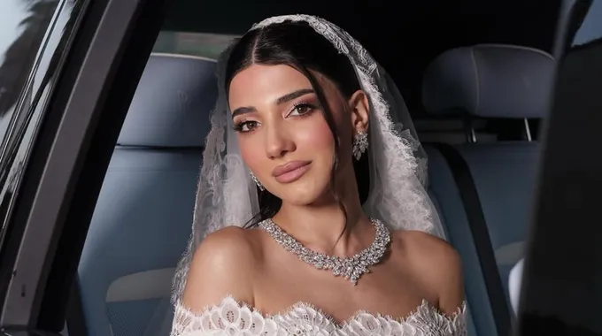 جدل فستان زفاف نارين بيوتي وتصميم ريم الغربي