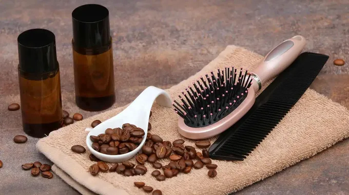 شامبوهات الكافيين للعناية بالشعر