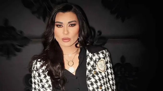 نادين الراسي تعلن خطوبتها الجديدة
