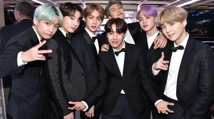 شوغا من BTS ينهي خدمته العسكرية بنجاح