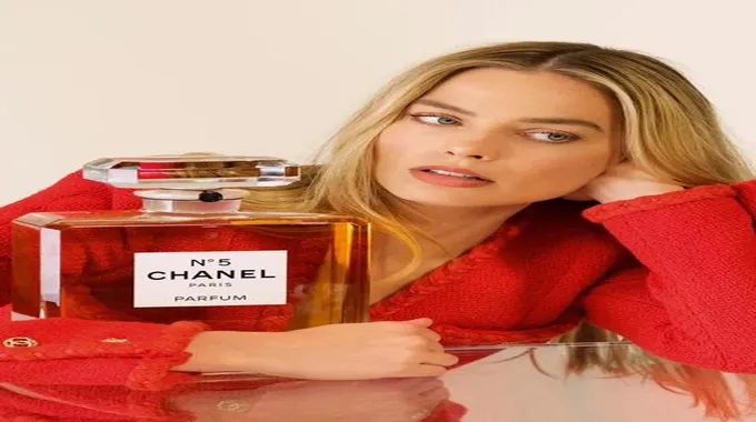 مارغو روبي وجهًا جديدًا لعطر Chanel No.5