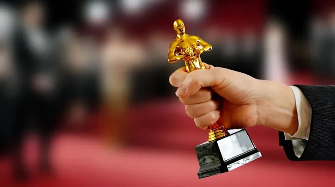 جوائز الأوسكار 2026: من سيفوز بجائزة أفضل ممثل؟