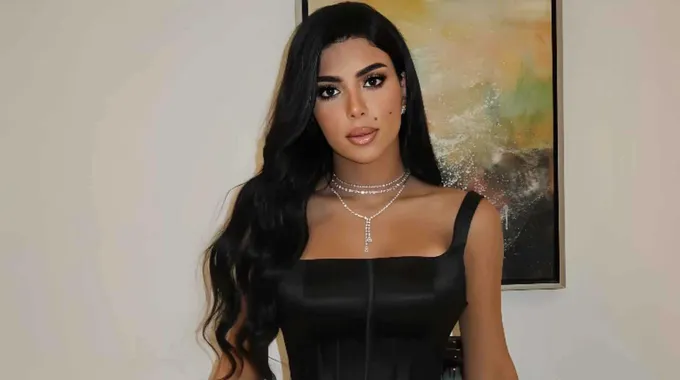 رحلة كارولين عزمي نحو الفن والتحديات